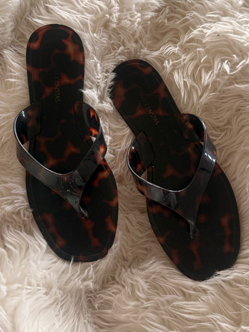 Trendy Tortoiseshell Jelly Flip Flop Sandals